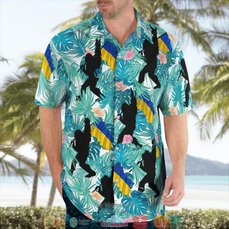 Bigfoot-I-Stand-With-Uk-Raine-Hawaiian-Shirt-3